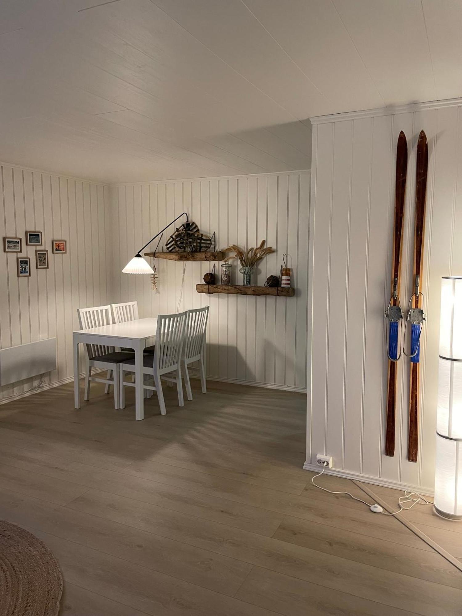 Appartamento Centrally Located With 2 Bedrooms And Free Parking