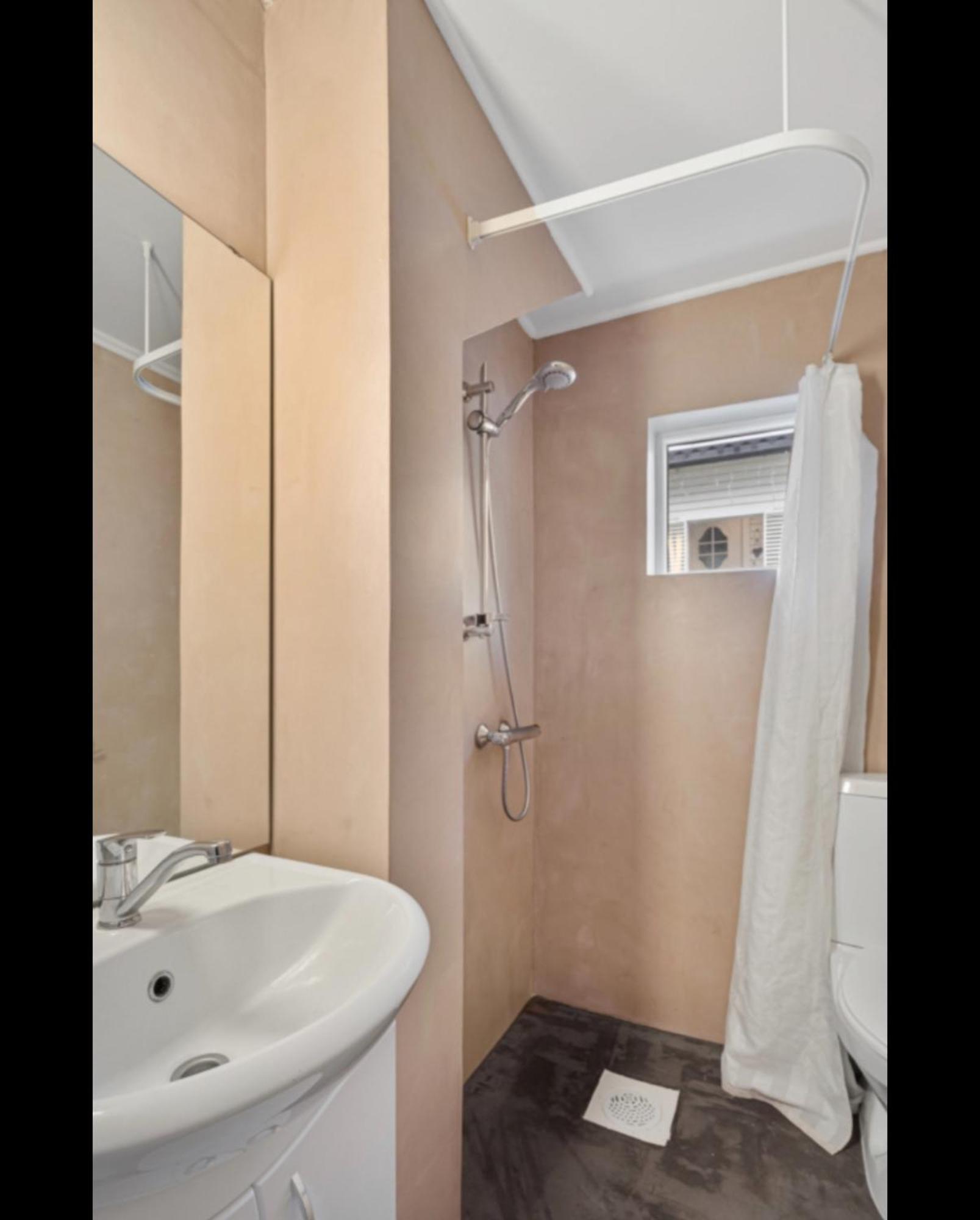 Apartment Centrally Located With 2 Bedrooms And Free Parking Tromsø