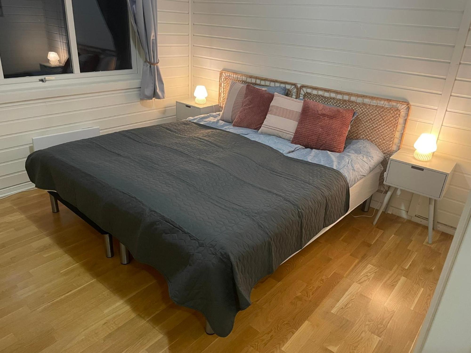 Centrally Located With 2 Bedrooms And Free Parking Apartment Tromsø